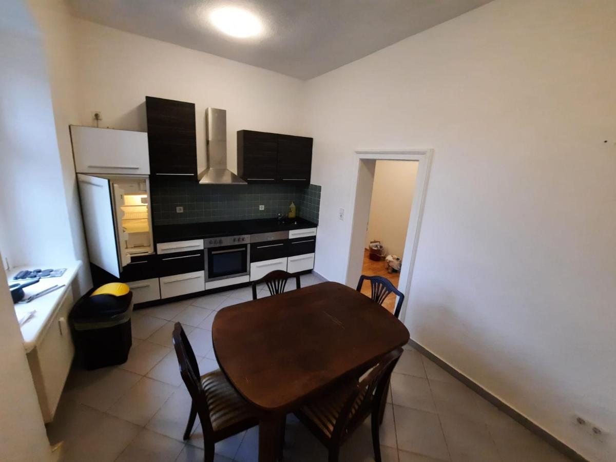 Gwuni'S Farm Apartment Geithain Екстериор снимка